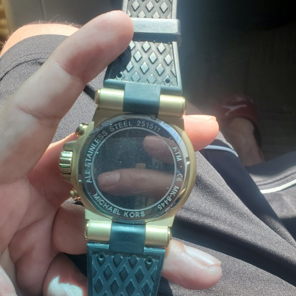 Official Michael Kors oversized Dylan gold-tone - Picture 2 of 4